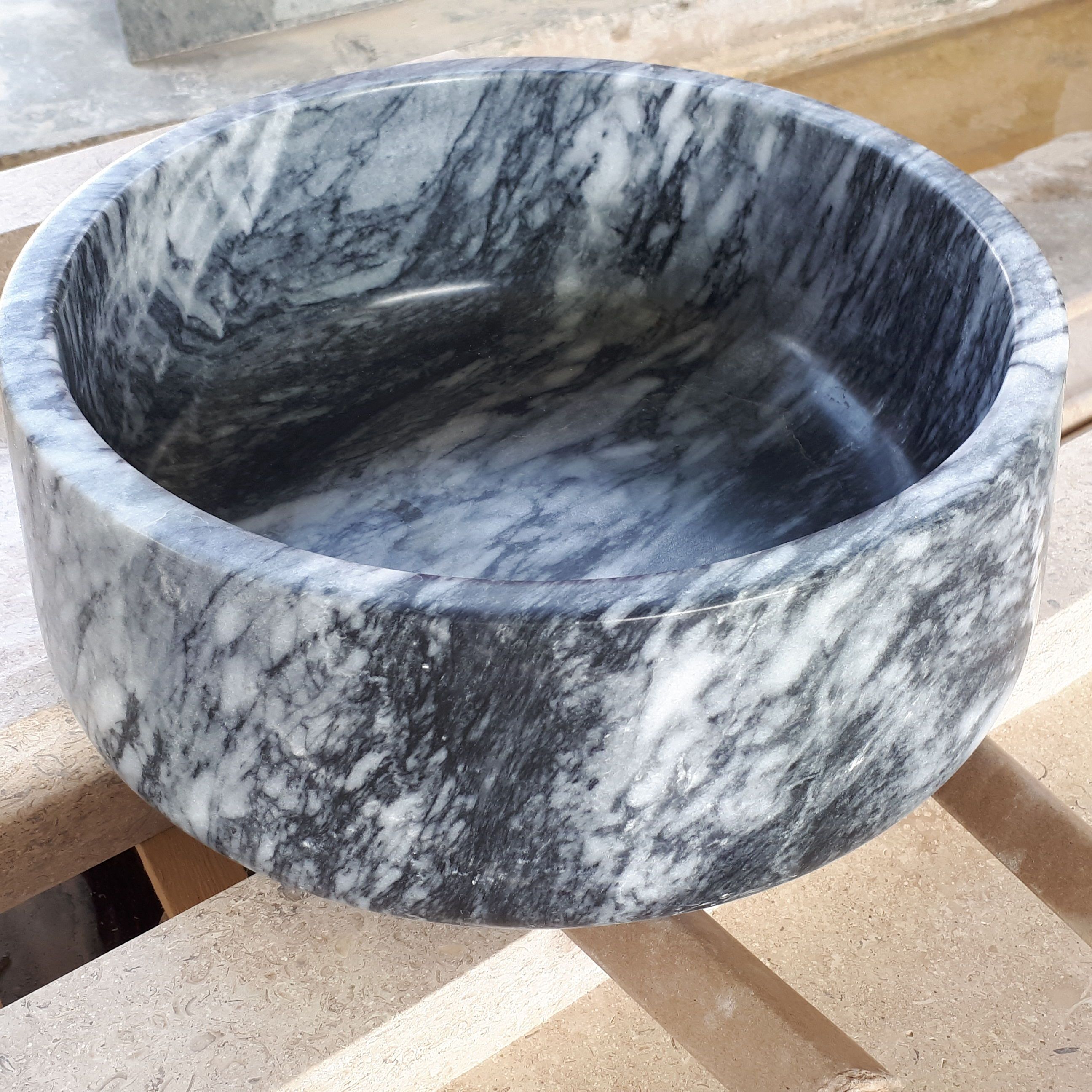 Black&white sink