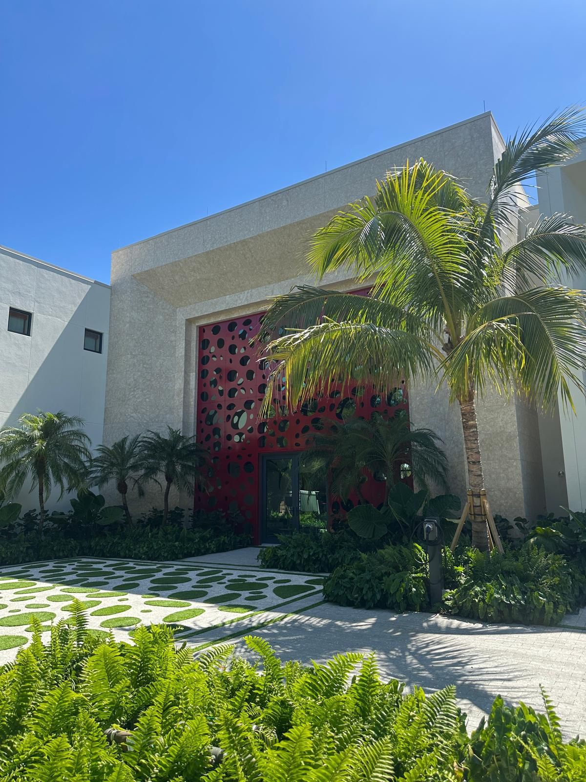 2275 GORDON DRIVE — Architectural Stone Elevation